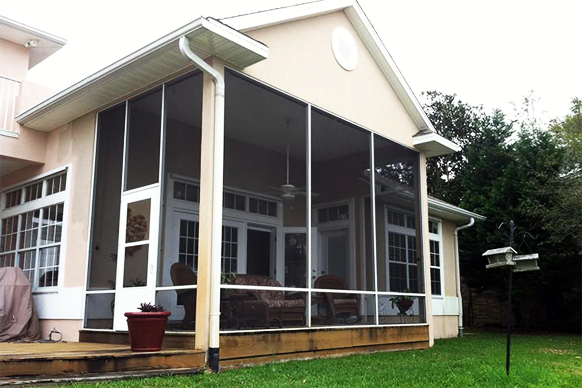 Custom-built screen room connected to a Baldwin County residence